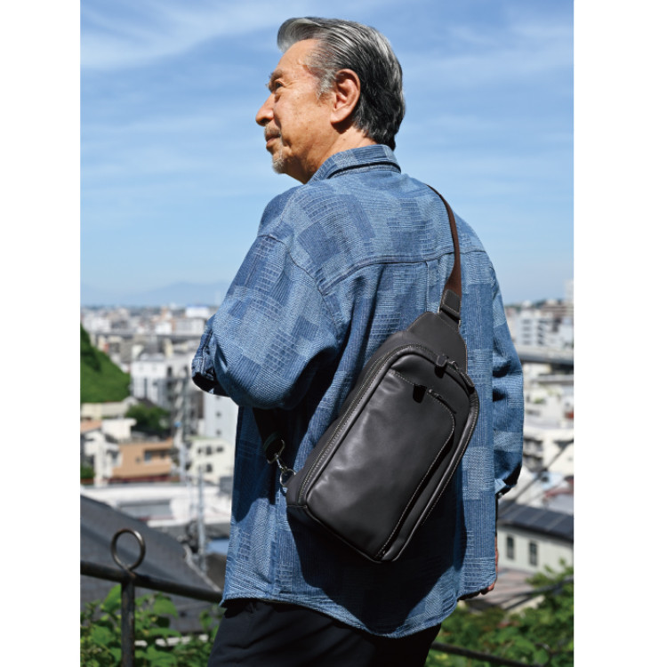 高田純次プロデュース Kitamura 牛革ボディバッグ