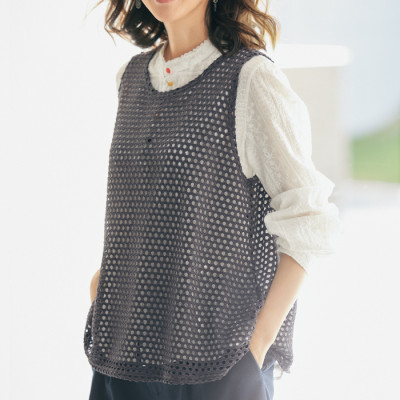 綿入りドットジャカードストレッチプルオーバー