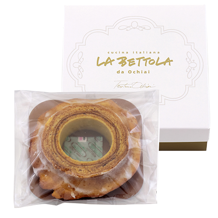 「ラ・ベットラ・ダ・オチアイ」バウムクーヘン(オレンジピール入り)