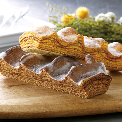 「ラ・ベットラ・ダ・オチアイ」薪型バウムクーヘン2本