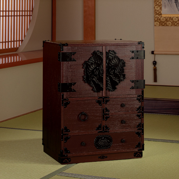 望月愼一作 からくり六隠し時代箪笥 駿河鎌倉彫 菊華