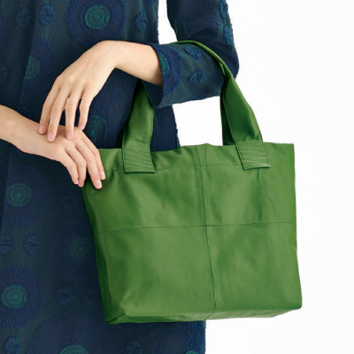 超軽量320g本革バッグ