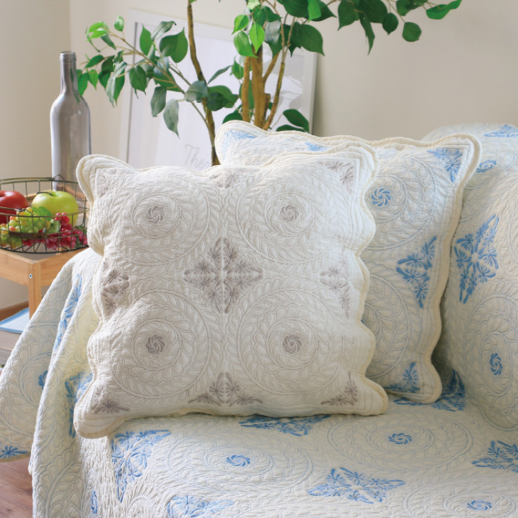 キルティング加工背当てクッション＜アクワー＞(中身付き)