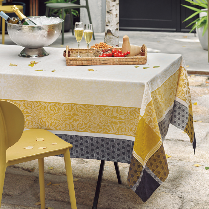 ポルトガル製テーブルクロス <ヴィクトリア> 150&times;300cm