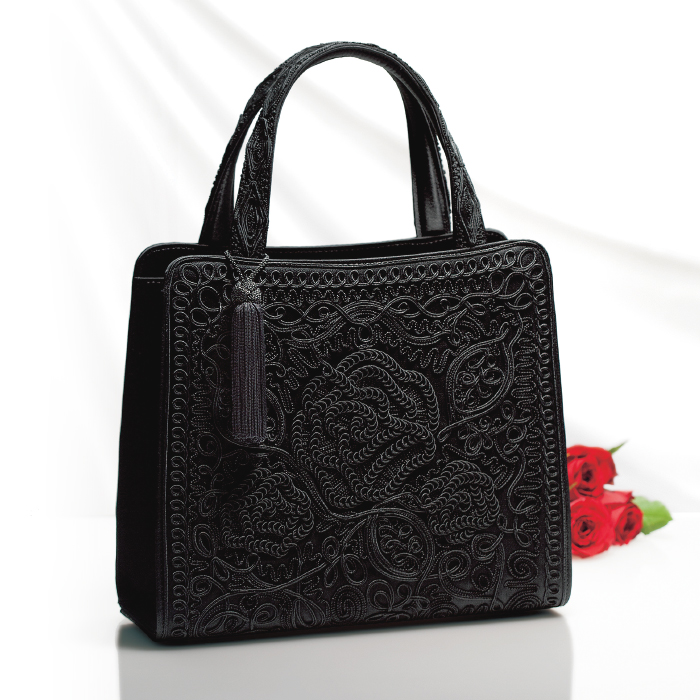 <ローズ・ノワール>米沢織コード刺しゅうハンドバッグ