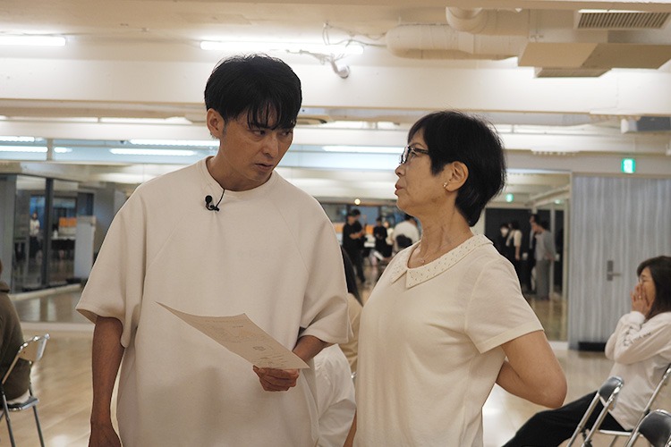 休憩時間には、先生に悩みを聞いてもらったり、お隣同士で話あったりする姿も見られました。