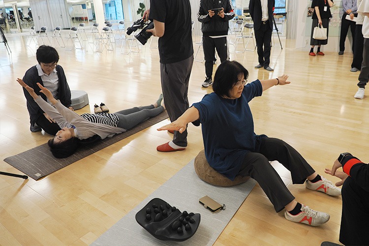 講座終了後は、実際に久野さんおススメアイテムが使える体験コーナーや、販売コーナーも。