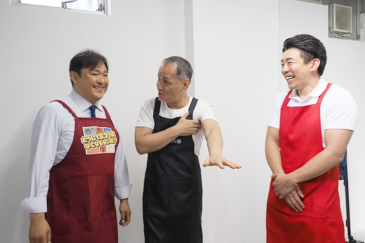 左から福島豊さん・ムッシュ中島さん・ヨリーフジオカさん。人気の実演販売士が3人も！！