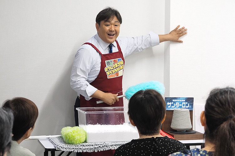 トリは一日で最高約２億３千万を売り上げたという福島豊さん